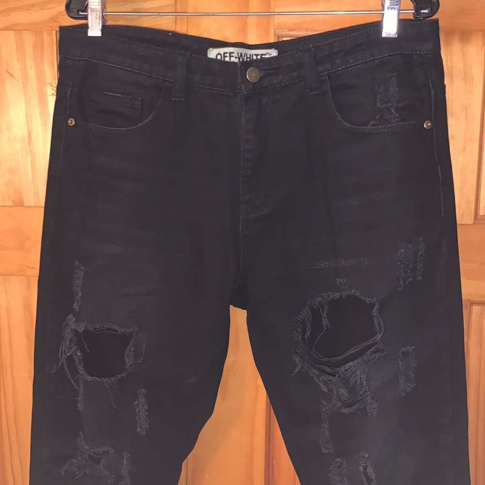 🔥🔥 Floral Embroidered Jeans